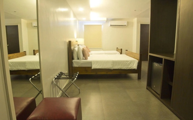 Nichols Airport Hotel