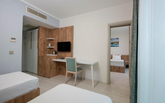 Citrus Luna Suite