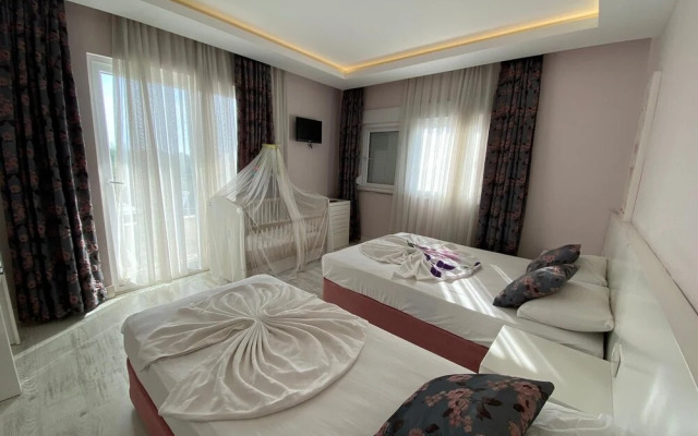 Beachway Hotel Side