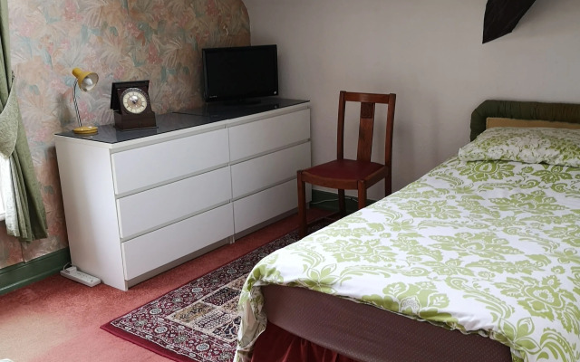 Chimneys Guest House