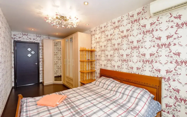 Apartment on Kirova 8