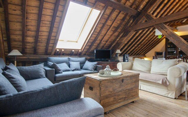 Elegant Apartment in Houyet with Terrace