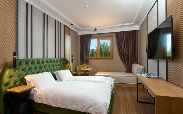 Royal Hotel