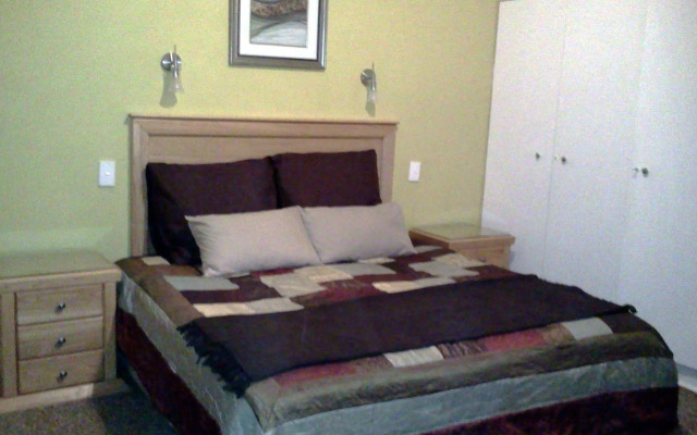 Suburbian Lodge