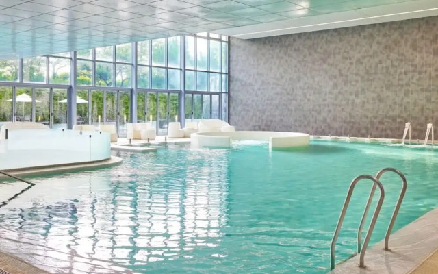 We Hotel Jeju