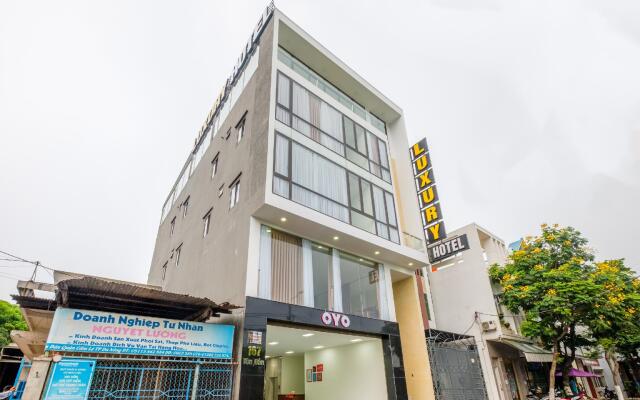 Luxury Hotel by OYO Rooms