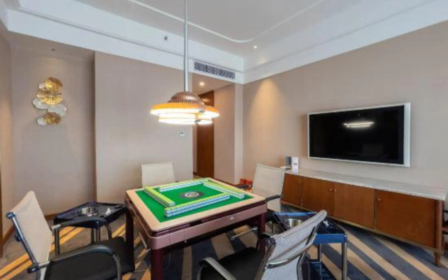 Foshan Park Lane Hotel (Qiandeng Lake)