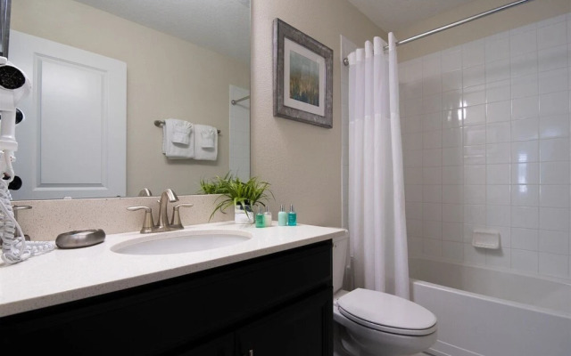 8BR ChampionsGate Pool Home w Theater