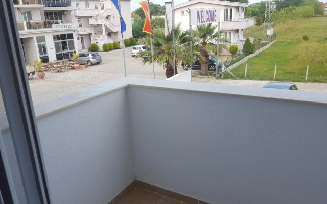 Ulcin Relax Apartments & Rooms