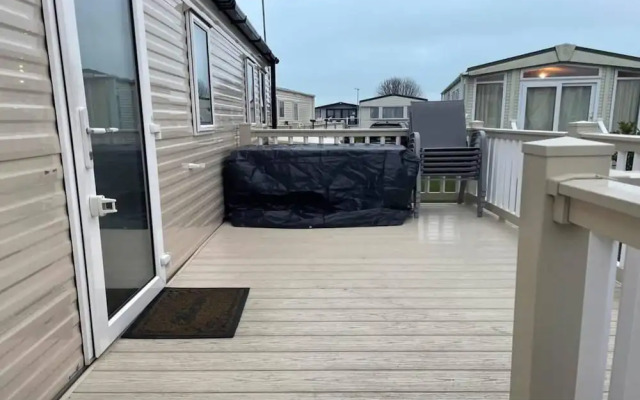 Immaculate 2-bed Sleeps 6 in Pevensey Bay