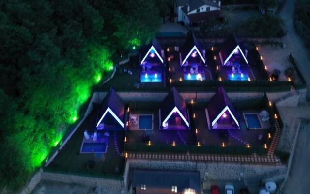 Alis Paradise Bungalov