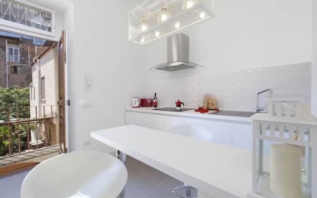 Blue Suite Sorrento Tasso Square