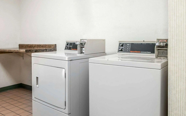 Quality Inn Rochester South