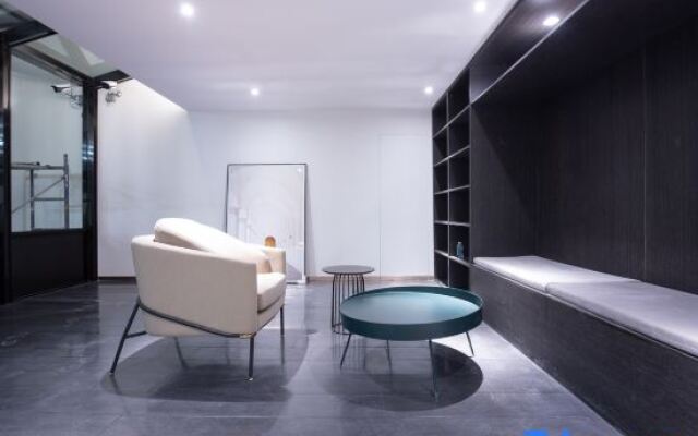 Laizhu Hotel (ChengduTaiKoo Li Chunxi Road)