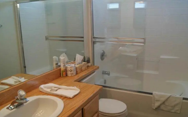 RedAwning Crater Lake Trail #1492