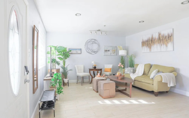 Sunnyvale 3B2b Super Big House