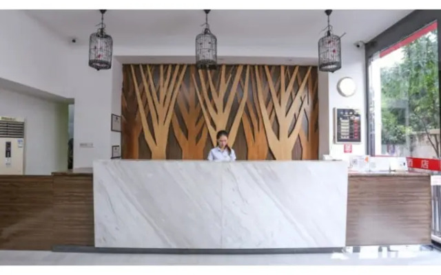 Guangzhou Baiyi Hotel Xingang Road