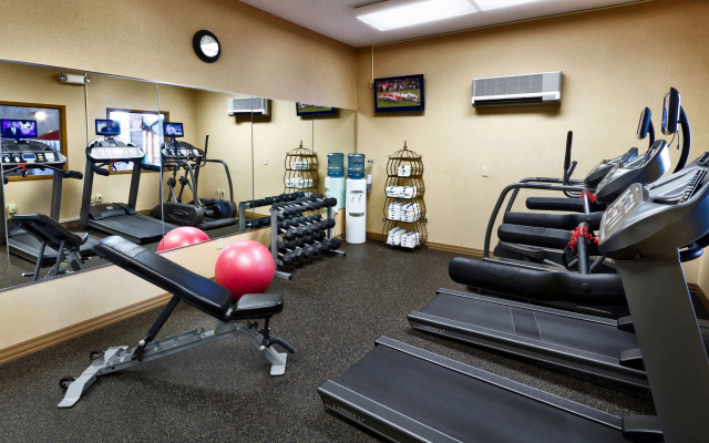 Clubhouse Hotel Suites Sioux Falls