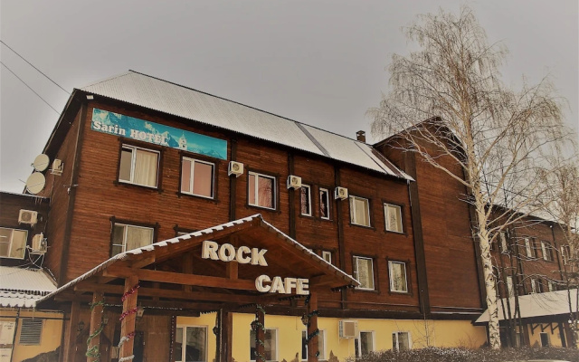 Sarin Hotel
