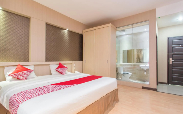 OYO 663 Hotel Sejati