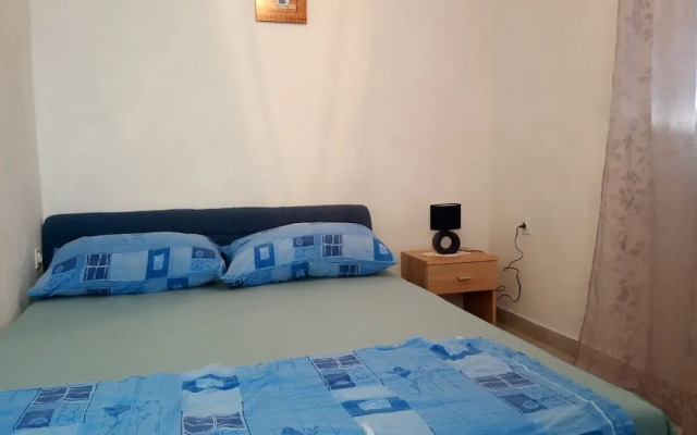 Neve - 30 m From sea - H