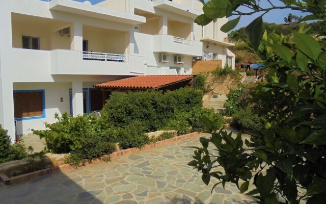 Yannis Residences
