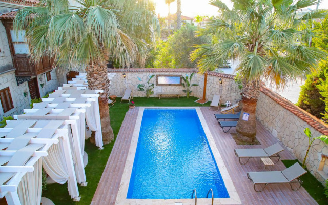 Alacati Balbadem Otel ( +13 ADULT ONLY)