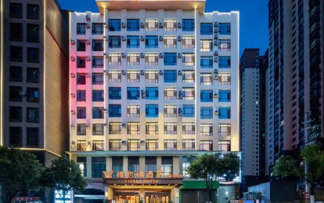 Vienna Hotel (Panzhou Donghu Park)