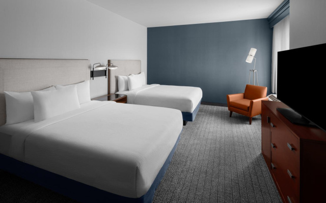Courtyard by Marriott Santa Clarita Valencia