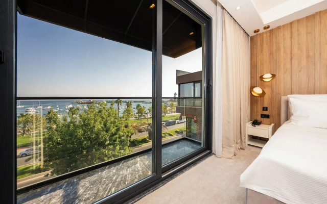 Premier Lounge Hotel