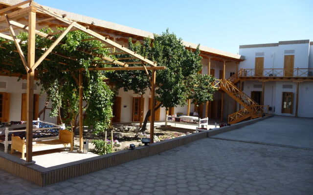 Hovli Poyon Hotel