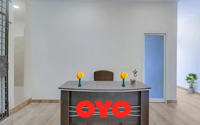 OYO 70302 Aayush Stay Inn
