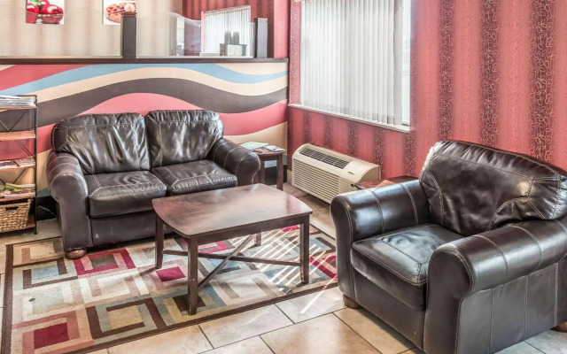 Quality Inn & Suites Mankato East