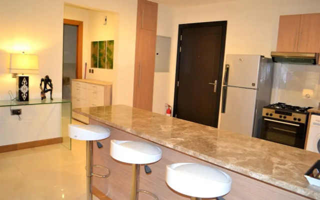 Stylish 1BR near MOE - MRD