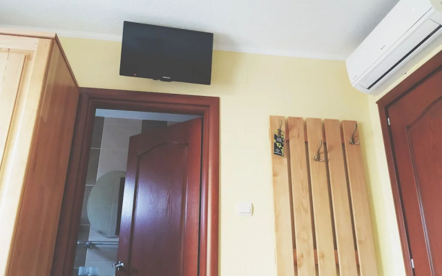 Venesis House
