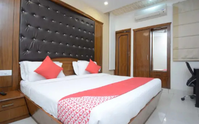 OYO 31114 Hotel Pal Regency