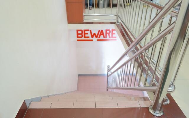 OYO 44051 Sunlight Inn