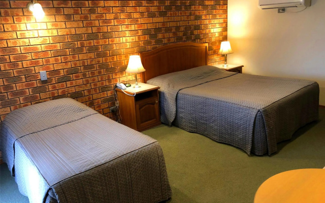 Victoriana Motor Inn – Guest Rooms – Ballarat