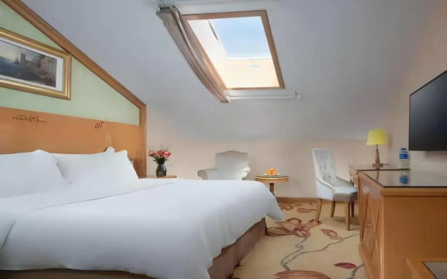 Vienna International Hotel