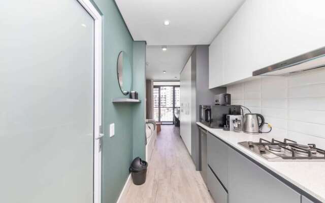 Stunning Studio Apartment With Balcony, Woodstock!