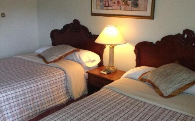 Embassy Motel - Franklin