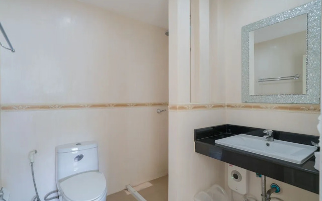 GoldStone Residency Patong , Phuket