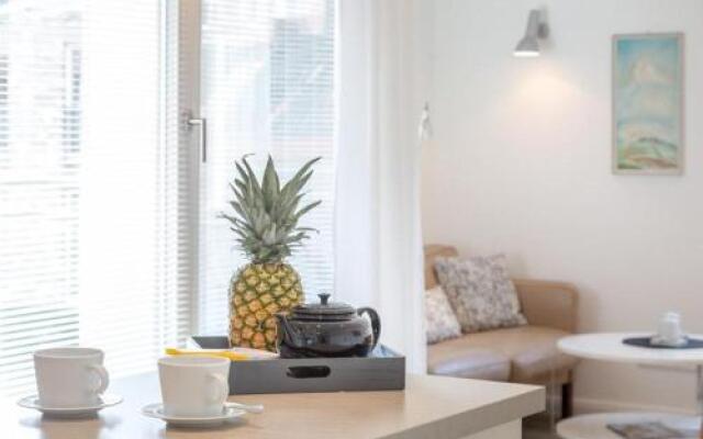 Bom22A 3 White Water