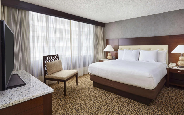 DoubleTree by Hilton Washington DC - Crystal City
