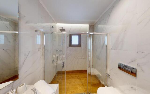 3 Muses Luxury Villas