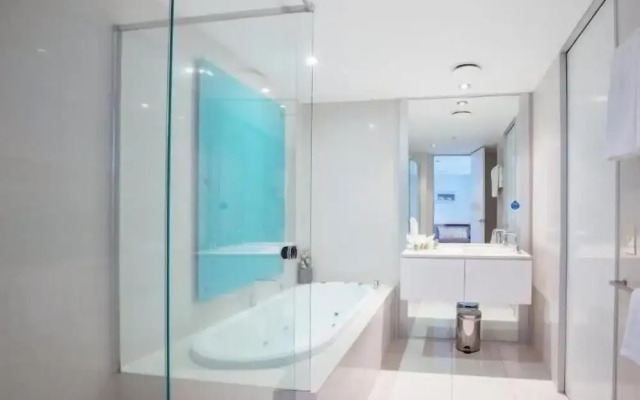 Private Apartments at Q1