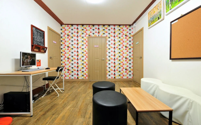 Jarasum Guesthouse - Hostel