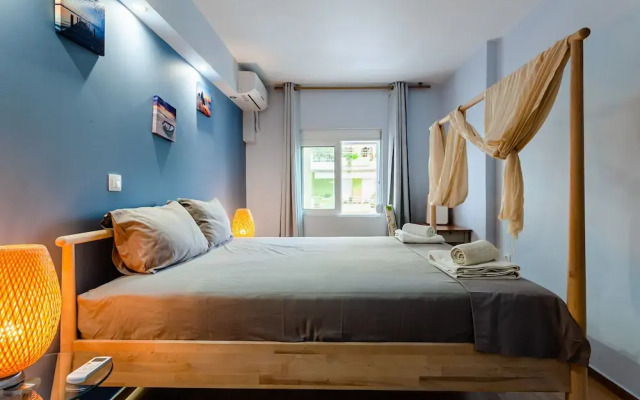 City-Sea Fusion, Elegant Gem Minutes from the Beach