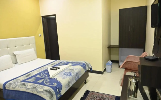Hotel Arya