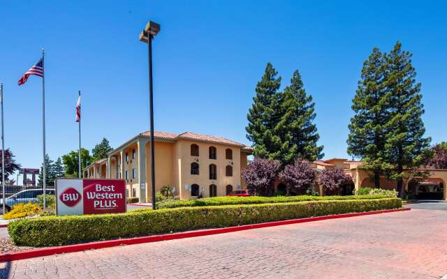 Best Western Plus Heritage Inn